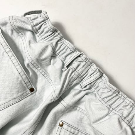 COMFORTABLE REASON "Surface Dyed Denim”