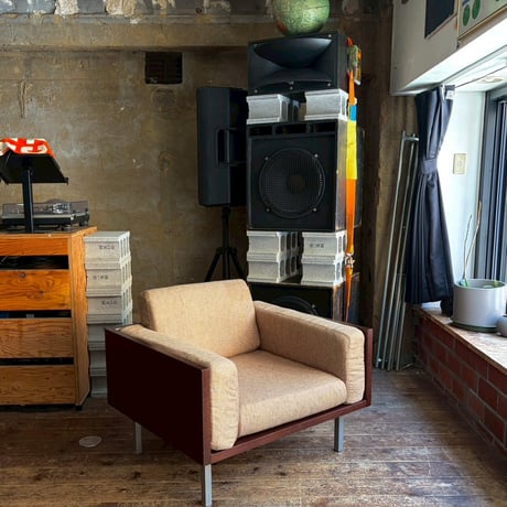 JAPAN USED WOODEN FRAME FABRIC 1P SOFA