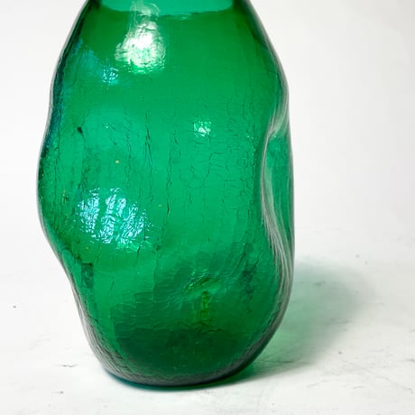 VINTAGE UNKNOWN HANDMADE CRACKED GLASS FLOWER VASE