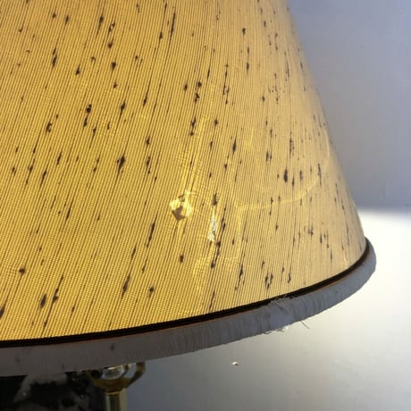 USED WOODEN TABLE LAMP