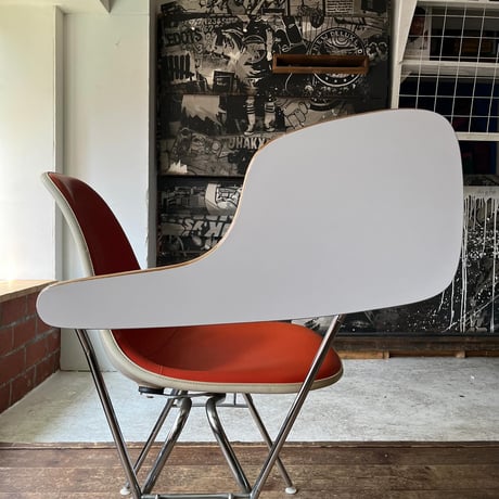VINTAGE 70'S "HERMANMILER / EAMS" SCHOOL CHAIR