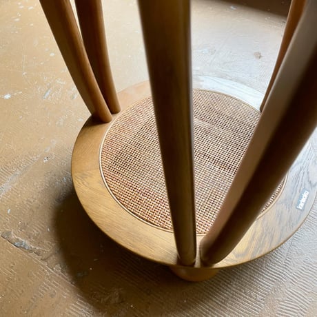 JAPAN USED "KARIMOKU" WOODEN ROUND SIDE TABLE