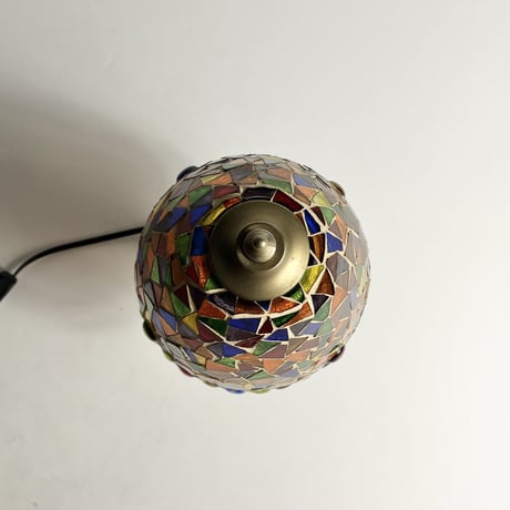 USED PATCHWORK GLASS SHADE TABLE LAMP