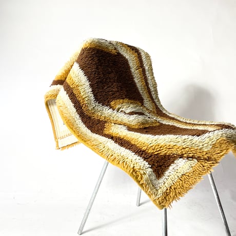 VINTAGE SHAGGY RUG