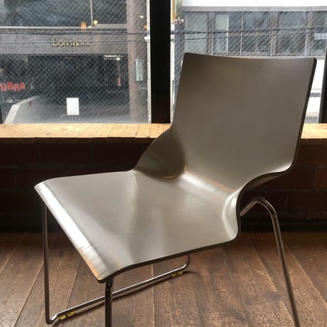 DESIGN CHAIR