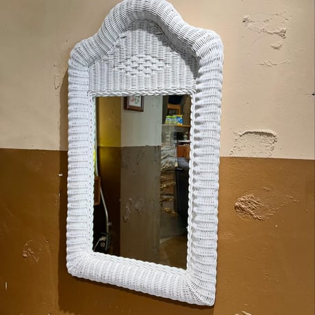 VINTAGE RATTAN FRAME WALL MIRROR