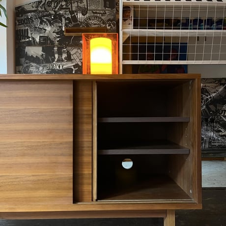 USED WOODEN SIDE BOARD