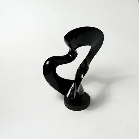 USED “DV D’SIGN” ABSTRACT WAVE OBJECT