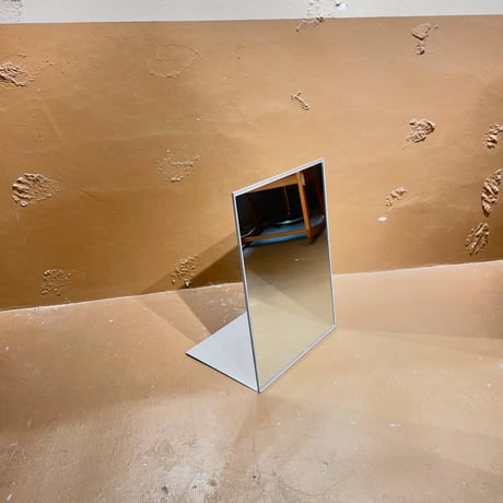 USED IRON FLAME STAND MIRROR