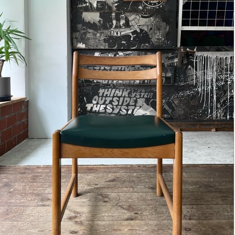 VINTAGE 70'S WOODEN CHAIR
