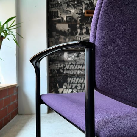 USED FABRIC ARM CHAIR