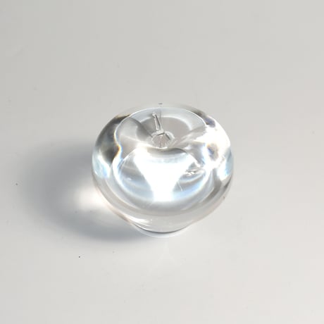 USED APPLE GLASS STATUE