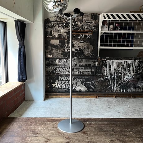 JAPAN USED “ITOKI” STEEL LEG COAT HANGER