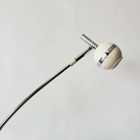 USED CHROME NECK TABLE LAMP