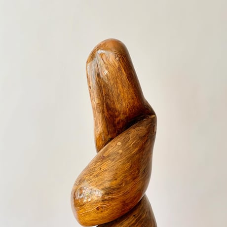 USED WOODEN TWIST SCULPUTURE