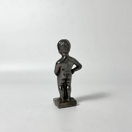 USED MANNEKEN PIS STATUE