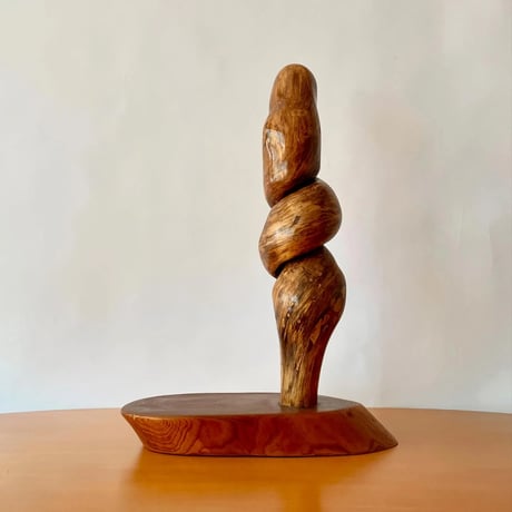 USED WOODEN TWIST SCULPUTURE