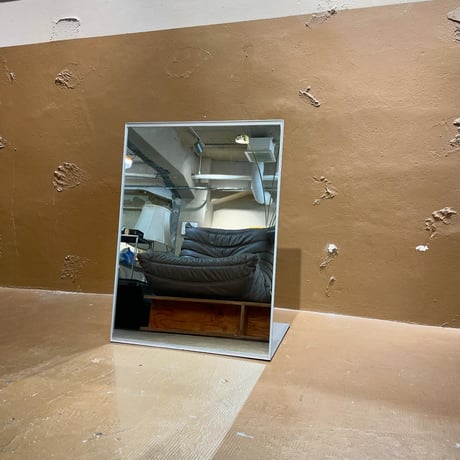 USED IRON FLAME STAND MIRROR