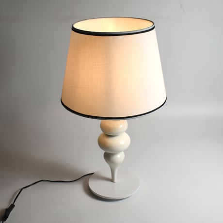 USED CERAMIC TABLE LAMP