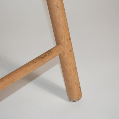 USED WOODEN FOLDING CHAIR