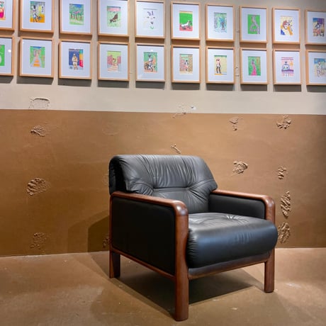 JAPAN USED "KARIMOKU" WOODEN FLAME LEATHER ARMCHAIR