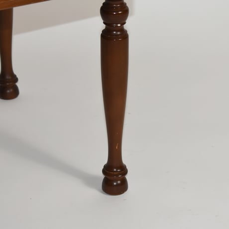 USED WOODEN CHAIR