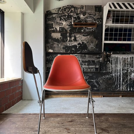 VINTAGE 70'S "HERMANMILER / EAMS" SCHOOL CHAIR