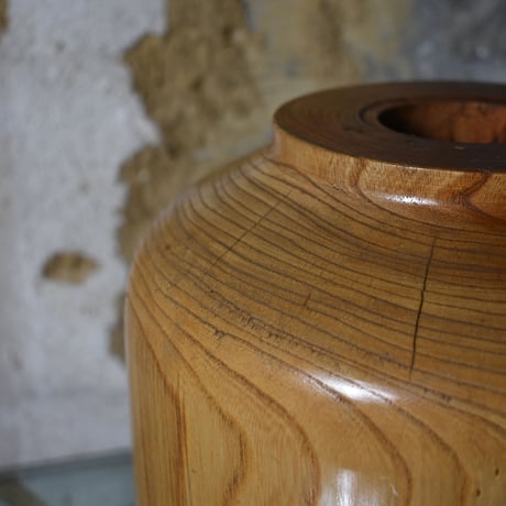 WOODEN FLOWER VASE