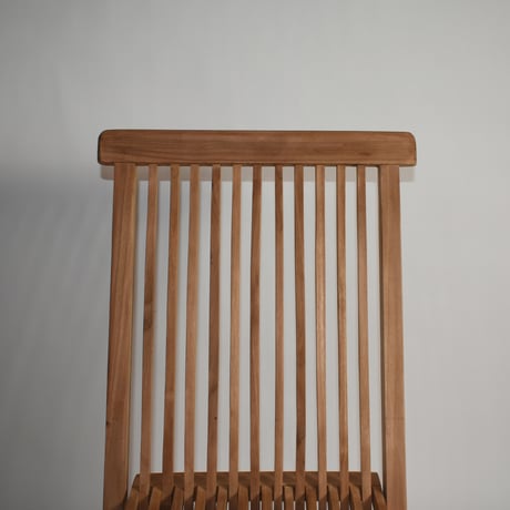 USED WOODEN FOLDING CHAIR