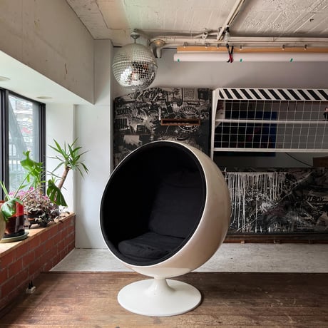 USED FABRIC SEAT BALL CHAIR