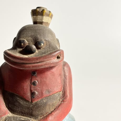 USED WOODEN STATUE