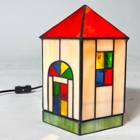 USED STAINED GLASS TABLE LAMP