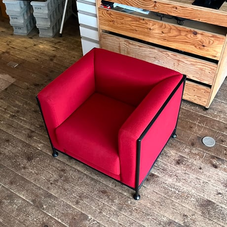 JAPAN USED “KOKUYO” IRON FRAME FABRIC LOUNGE ARM CHAIRS