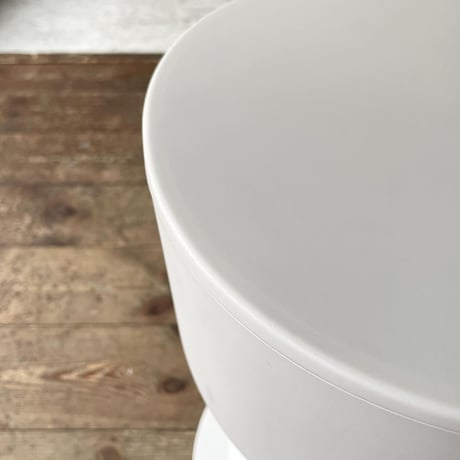USED PLASTICS SIDE TABLE & STOOL