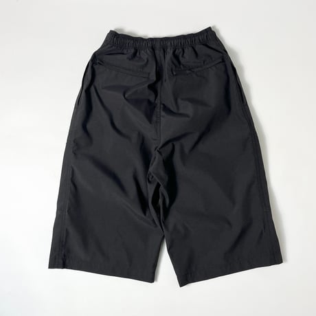 COMFORTABLE REASON "Cropped Shorts"