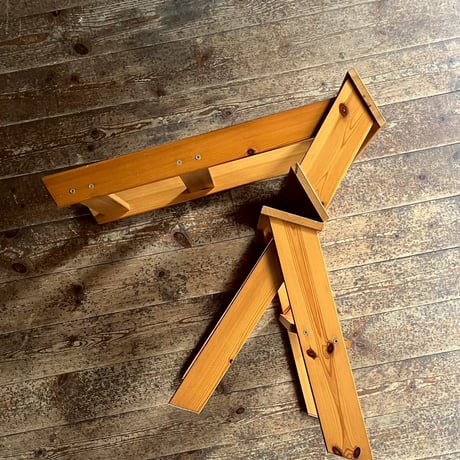USED WOODEN LADDER CHAIR