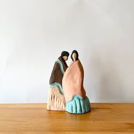 USED CERAMIC COUPLE STATUE