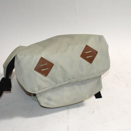 USED UNKNOWN NYLON BACK PACK
