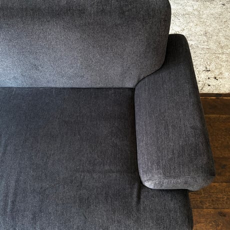 USED IRON LEG FABRIC 3P SOFA