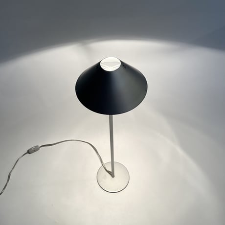 USED ALUMINUM TABLE LAMP