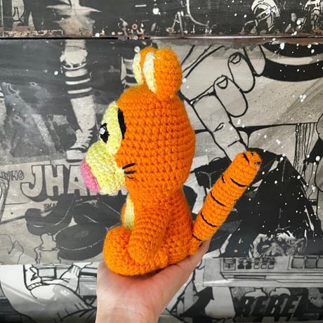 USED KNITTED STUFFED BEAR TOY