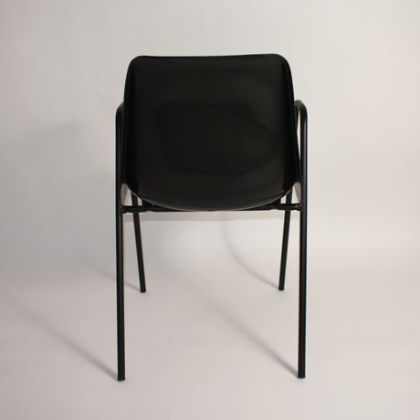 USED PLASTICS STACKING ARM CHAIR