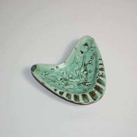 MID CENTURY CERAMIC ASHTRAY