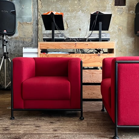 JAPAN USED “KOKUYO” IRON FRAME FABRIC LOUNGE ARM CHAIRS