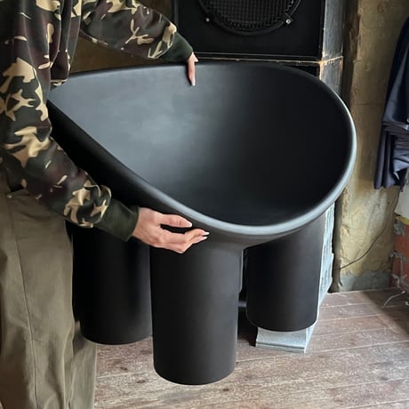 USED ELEPHANT LEG CHAIR