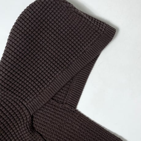 COMFORTABLE REASON "Waﬄe Hood Scarf"