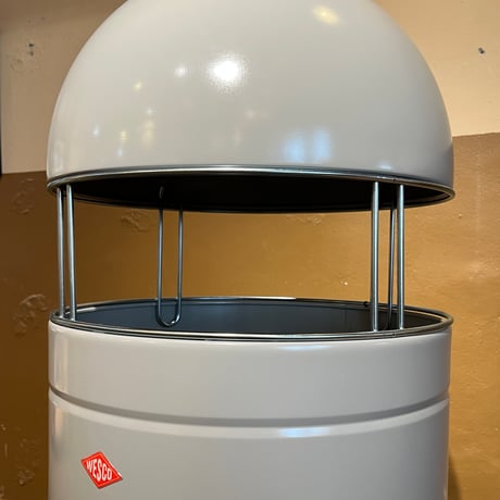 NEW "WESCO" DUSTBIN