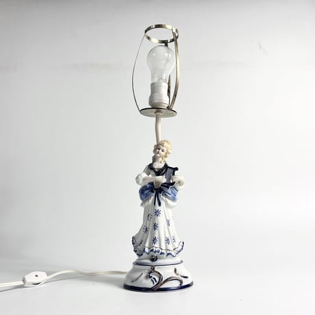 USED CERAMIC TABLE LAMP