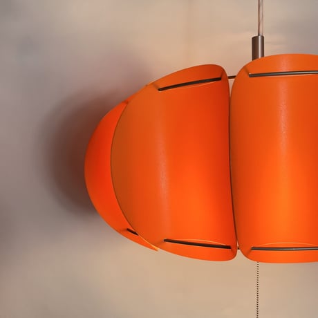 USED PLASTIC SHADE PENDANT LAMP