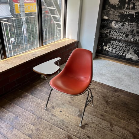 VINTAGE 70'S "HERMANMILER / EAMS" SCHOOL CHAIR